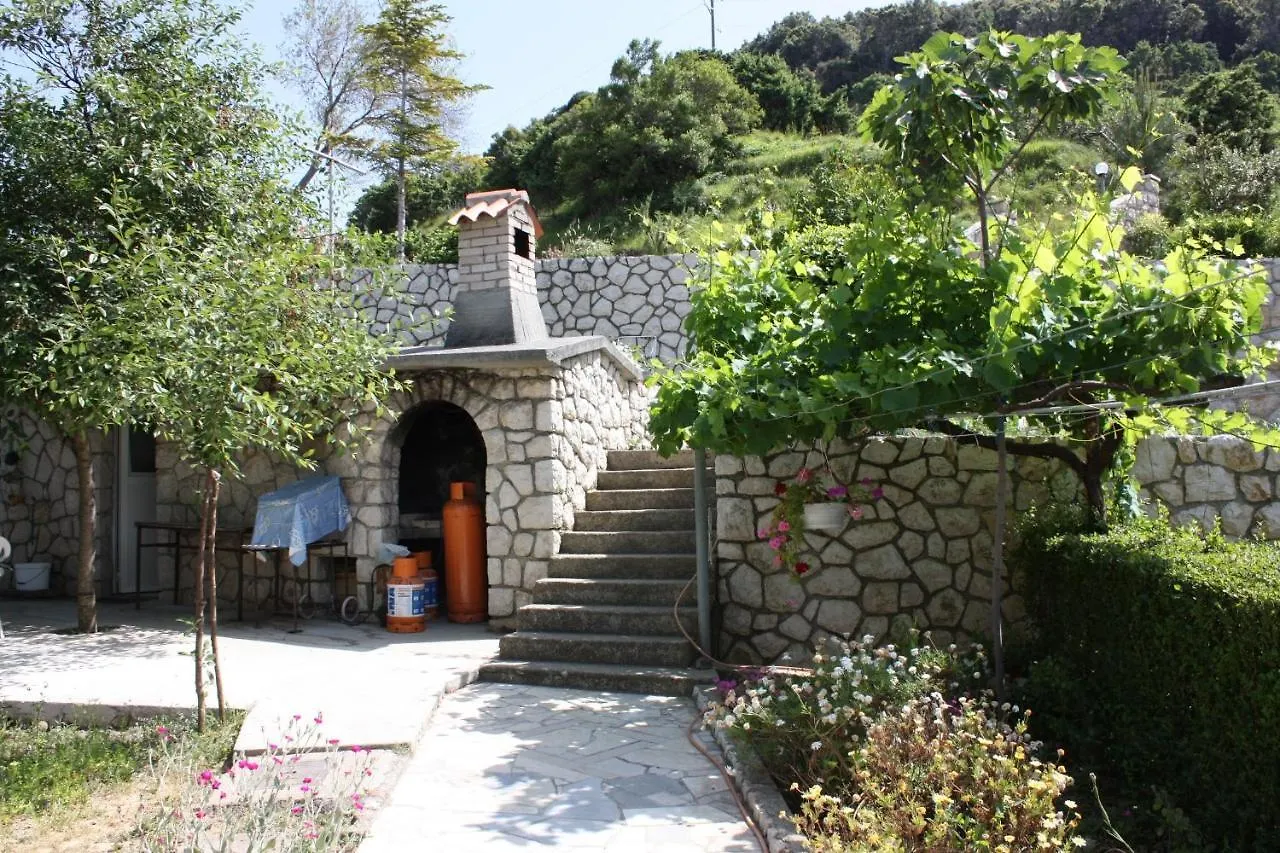 Apartment Supetarska Draga - Donja 2001D Croatia
