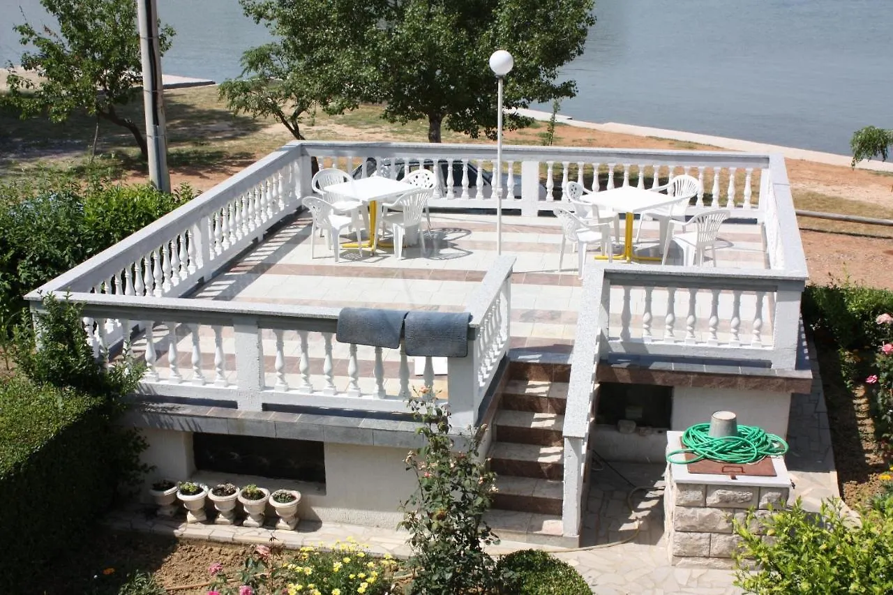 Apartment Supetarska Draga - Donja 2001D