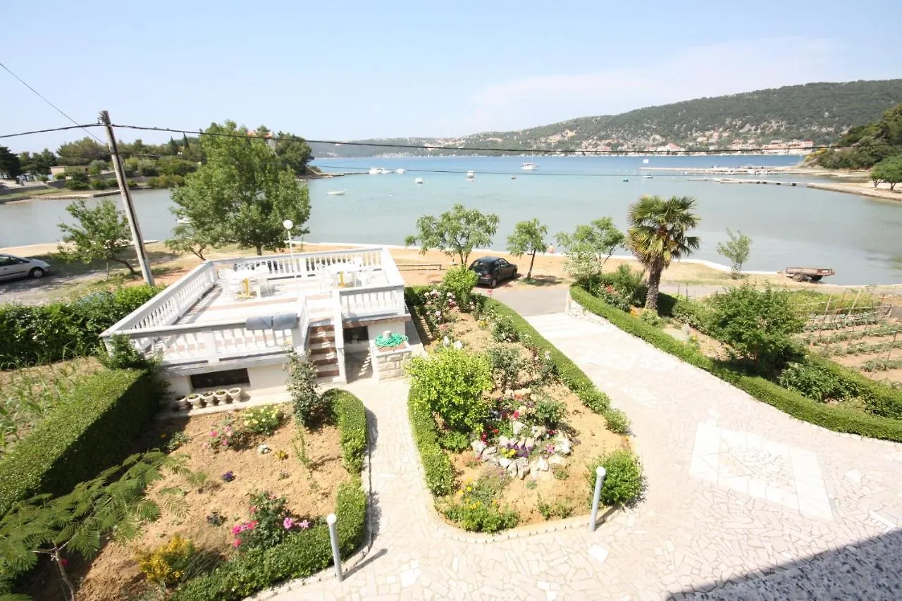 Apartment Supetarska Draga - Donja 2001D