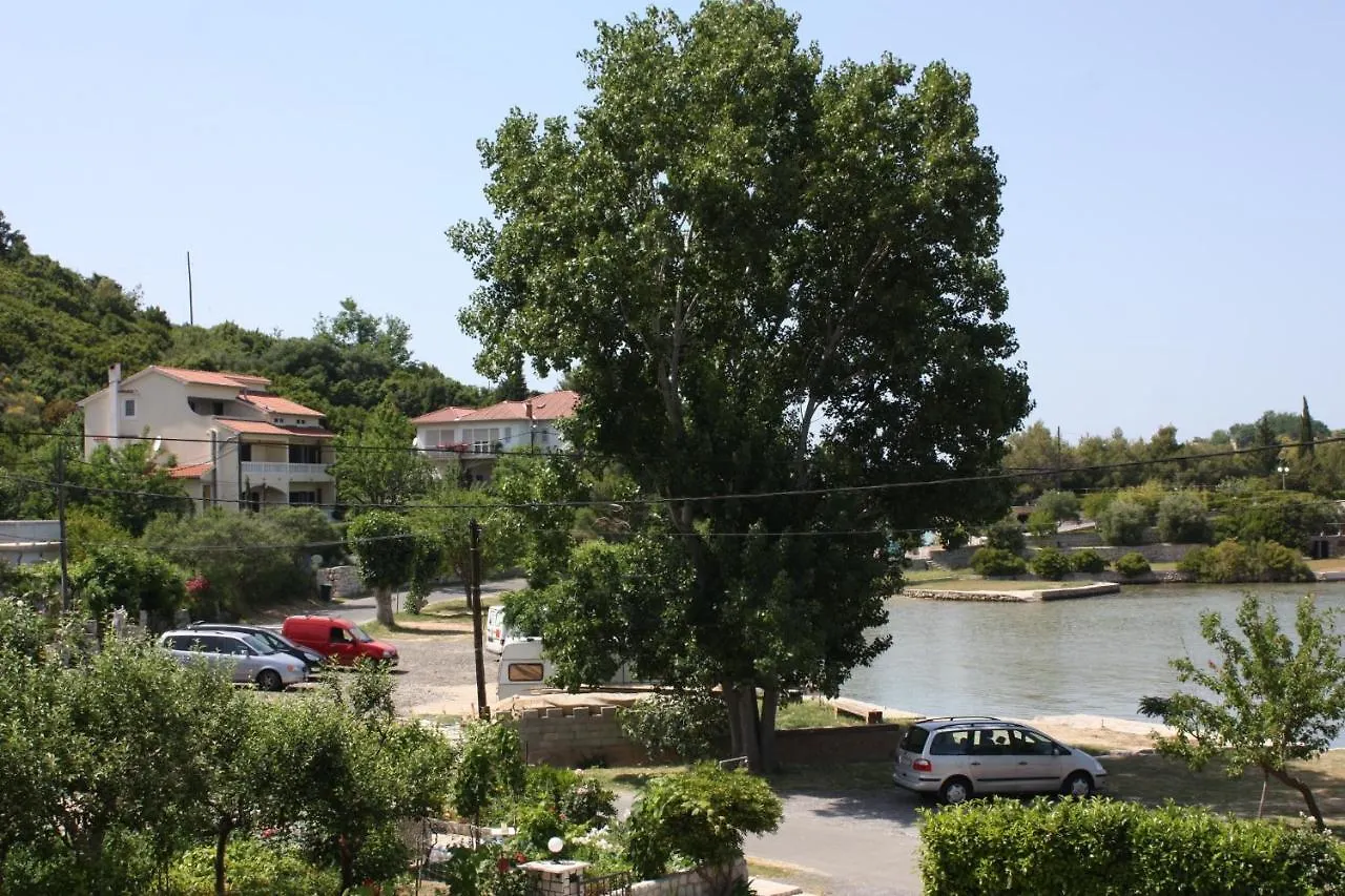 Apartment Supetarska Draga - Donja 2001D 0*,