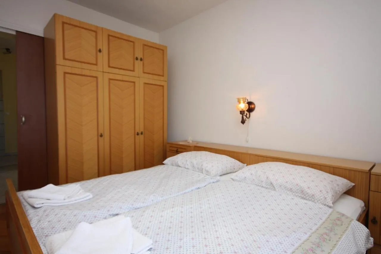 Apartment Supetarska Draga - Donja 2001D