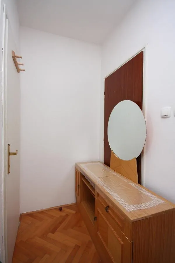 Apartment Supetarska Draga - Donja 2001D 0*,  Croatia